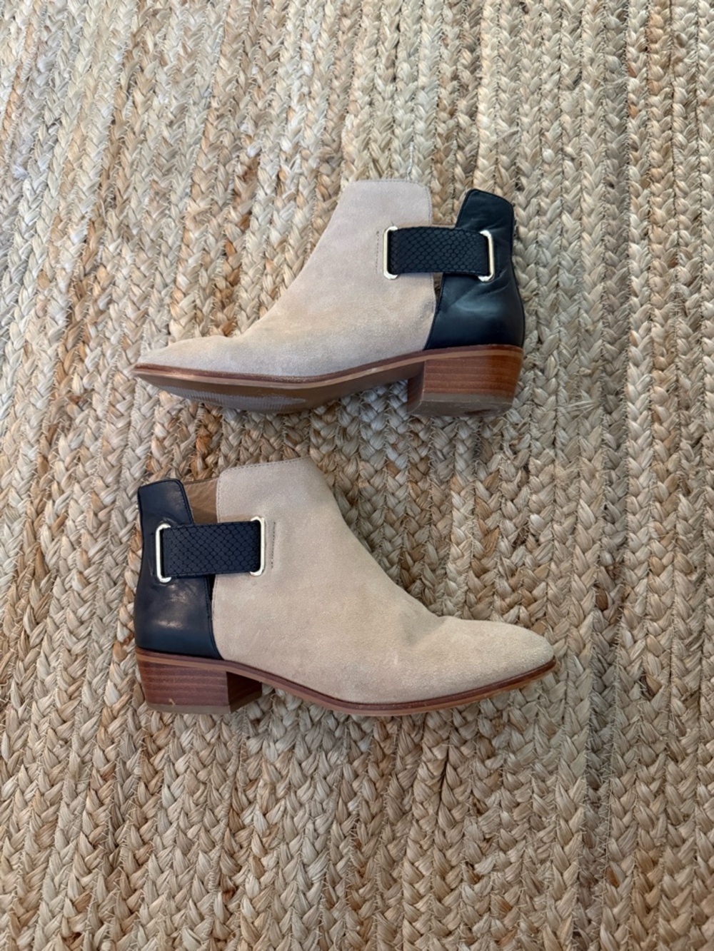 Yosi Samra Two-Tone Suede & Leather Ankle Boots - Beige and Black